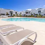 Puipana, 1 *